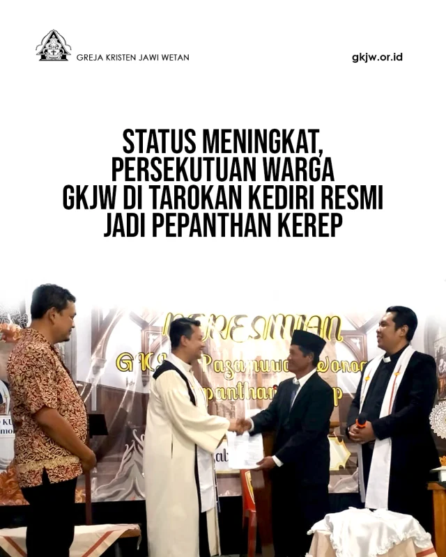 Perjalanan panjang persekutuan umat Kristen di wilayah Kabupaten Kediri akhirnya menapaki babak baru. Kelompok Rukun Warga (KRW) Galilea yang berada di bawah pelayanan Greja Kristen Jawi Wetan (GKJW) Jemaat Wonoasri resmi ditingkatkan statusnya menjadi Pepanthan Kerep. Peresmian yang berlangsung pada Sabtu, 25 Juli 2026 ini menandai tonggak sejarah baru bagi jemaat setelah merintis persekutuan di wilayah tersebut sejak empat dekade silam.

Persekutuan umat di Desa Kerep, Kecamatan Tarokan, Kabupaten Kediri, ini memiliki akar sejarah yang cukup panjang. Berawal dari kelompok kecil yang terbentuk pada tahun 1985, persekutuan tersebut terus tumbuh dan berkembang dalam pembinaan Majelis Jemaat Wonoasri hingga akhirnya berstatus sebagai KRW Galilea. Peningkatan status ini didasarkan pada Keputusan Sidang Majelis Daerah (MD) Kediri Utara 1 ke-30 Tahun 2026 Artikel 24, yang menetapkan peningkatan status KRW Galilea menjadi Pepanthan Kerep, Jemaat Wonoasri.

Berita lengkap di https://gkjw.or.id