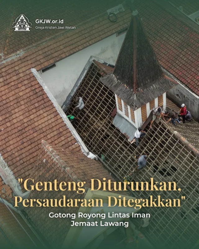 Pagi hari itu, Rabu, 7 Oktober 2026, pemandangan di halaman Gereja GKJW Jemaat Lawang tampak berbeda. Sejumlah orang dari berbagai latar belakang berkumpul, bukan untuk menghadiri sebuah seremoni atau kegiatan perayaan, tetapi untuk bekerja bersama menurunkan genteng gereja. Gedung gereja yang telah berdiri sejak 1933 tersebut memang perlu segera mendapatkan peremajaan. Kondisi sejumlah material kayu dan genteng yang telah lapuk membuat bagian atap perlu diperbaiki demi keamanan dan kenyamanan jemaat.

Selengkapnya dapat dibaca di https://gkjw.or.id/

photo : Komisi Multimedia @gkjwlawang